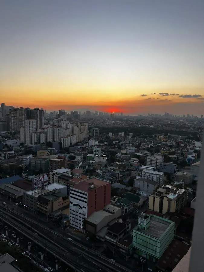 Amazing Views Across Shangrila Mall And Near Megamall Greenfield District Manila 0*,