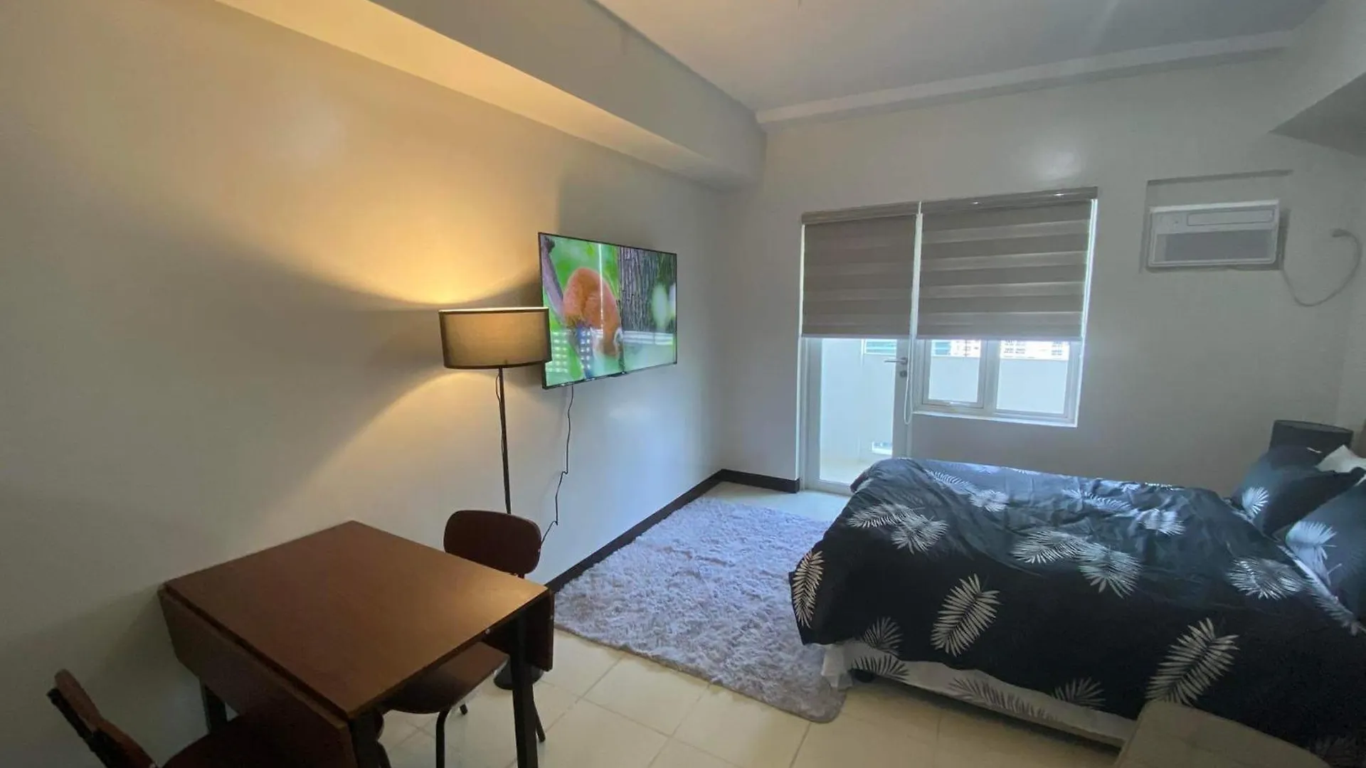 Amazing Views Across Shangrila Mall And Near Megamall Greenfield District Manila Philippines